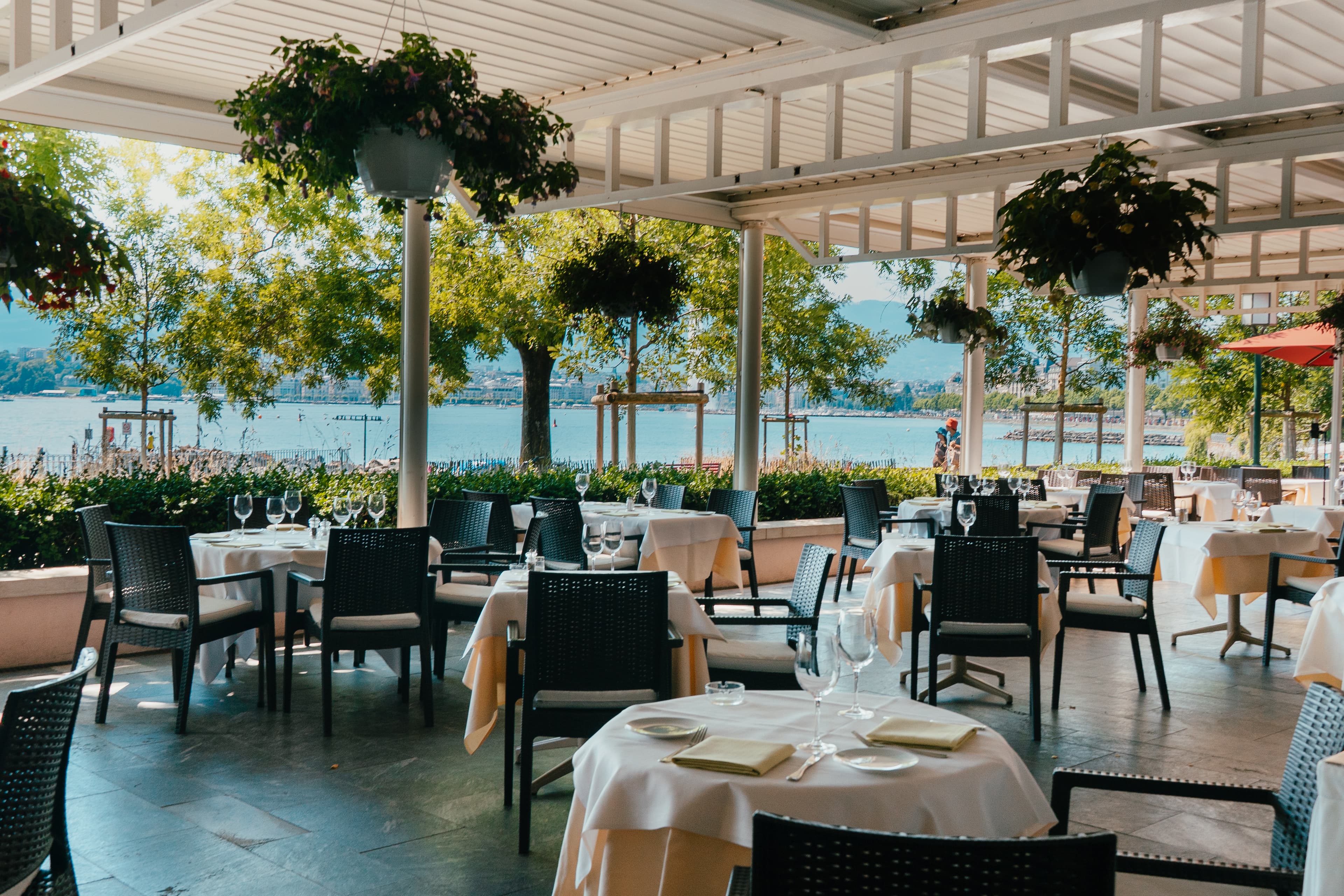 Terrasse principale de La Perle du Lac
