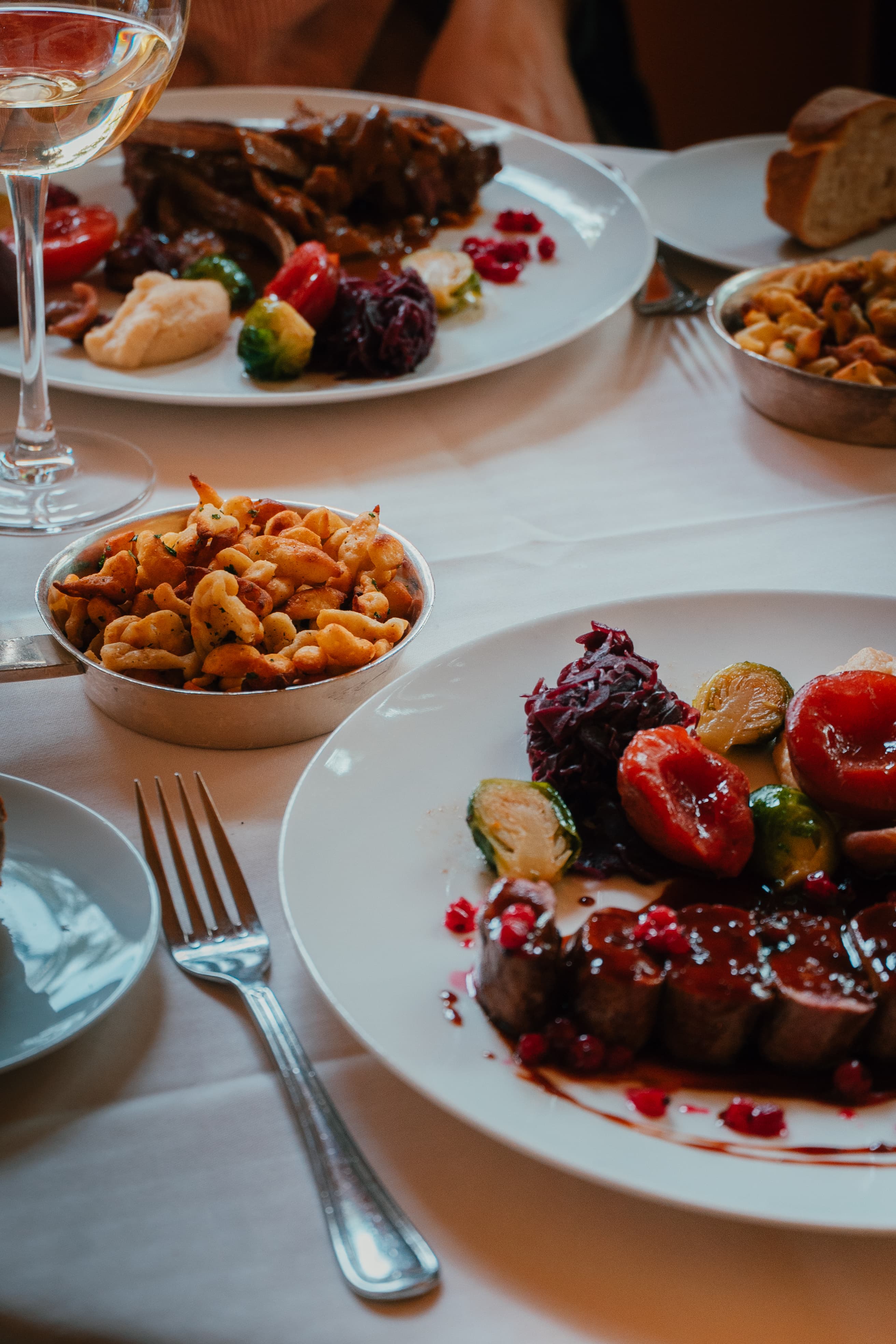 Plat raffiné servi à La Perle du Lac