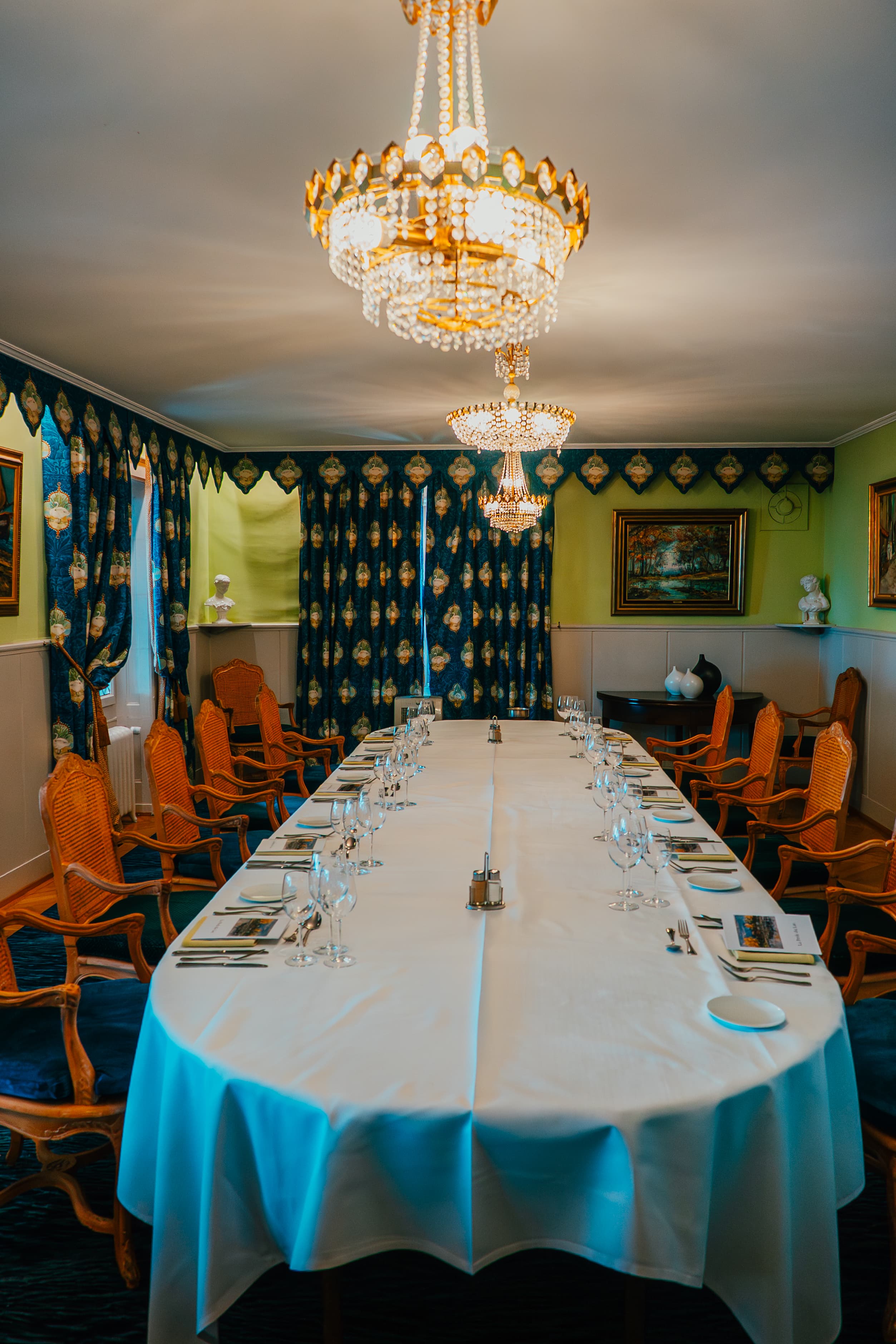 Salon Lord Byron dressé pour une réception